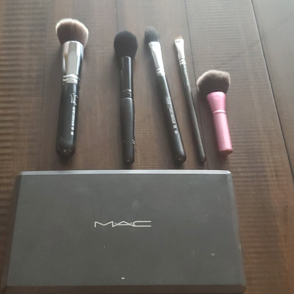 Makeup brushes and Mac eyeshadow compact